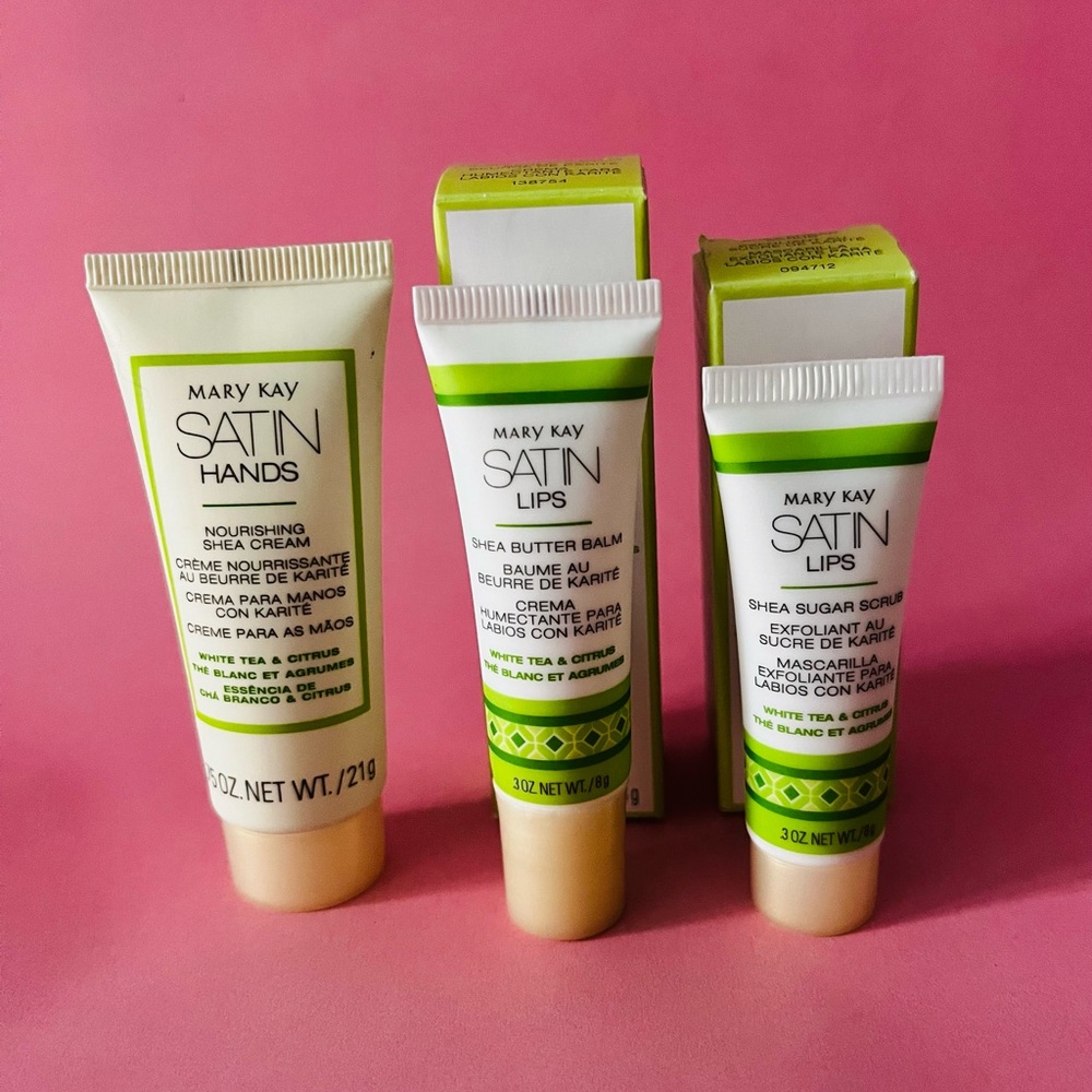 Mary Kay Satin Hands & Lips Trio — Green and Cream Accents